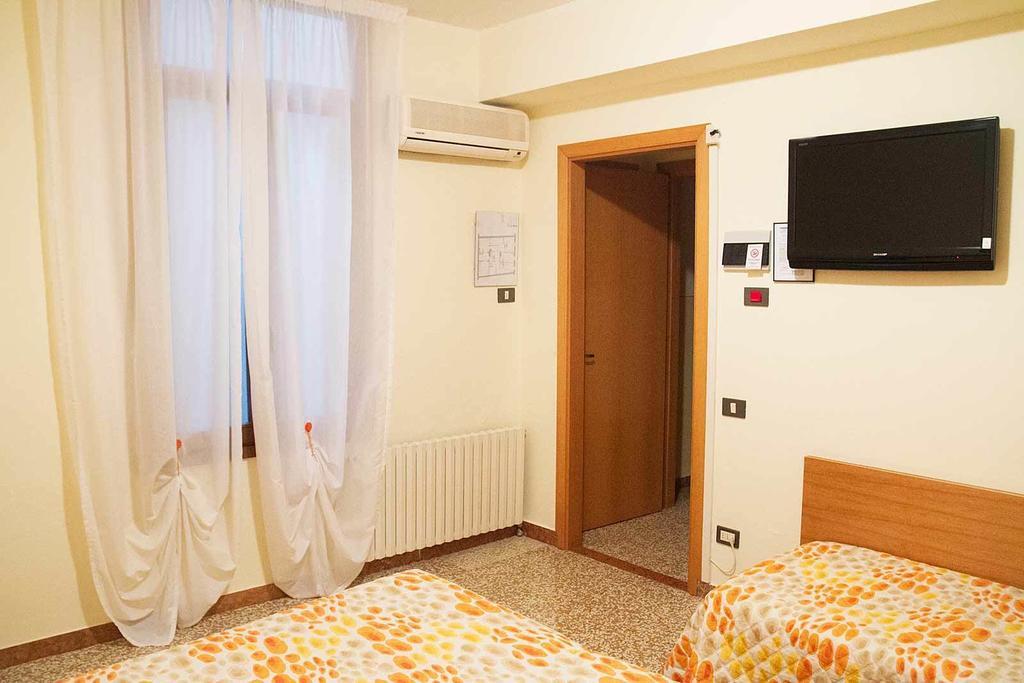 Albergo Dal Baffo Лацизе Номер фото