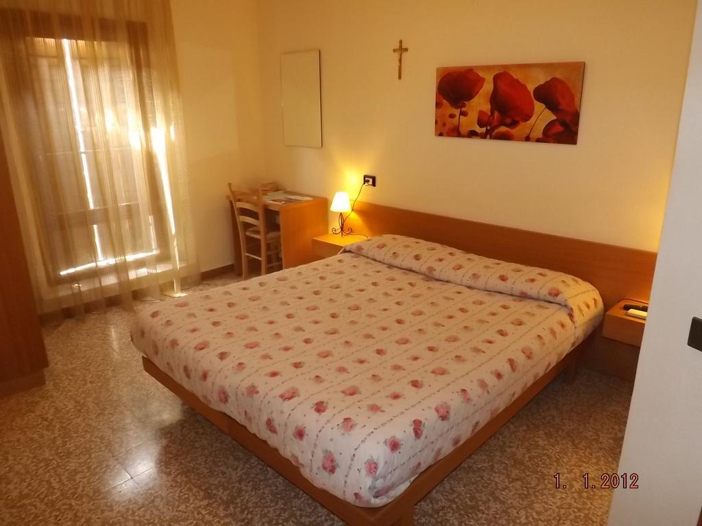 Albergo Dal Baffo Лацизе Экстерьер фото
